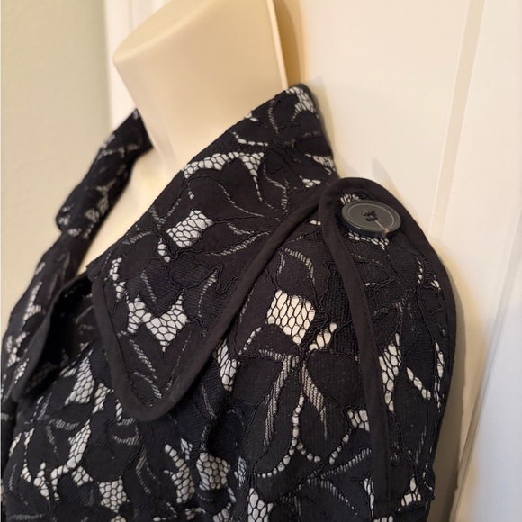 VENUS Vintage Black Lace Trench Coat - Picture 5 of 11